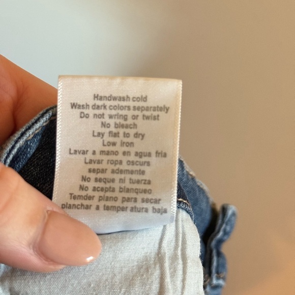 Judy Blue • High Rise Medium‎ Wash Distressed Casual Jean Short Sz 30 Frayed - Picture 11 of 11